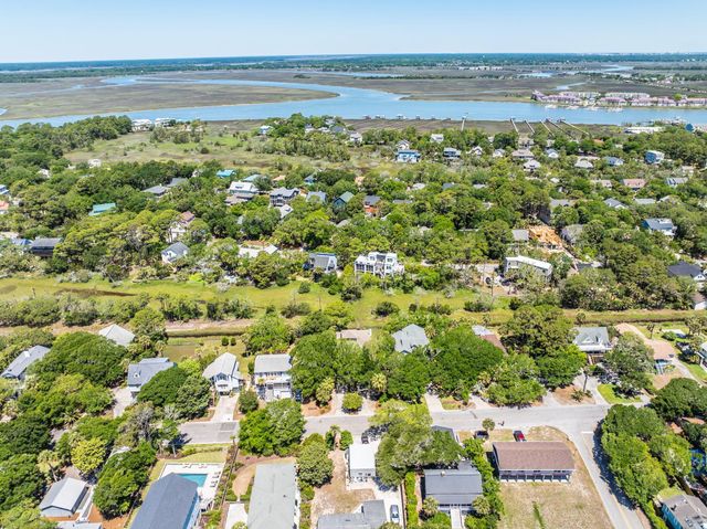 406 W Cooper Avenue, Folly Beach, SC 29439