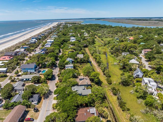 406 W Cooper Avenue, Folly Beach, SC 29439