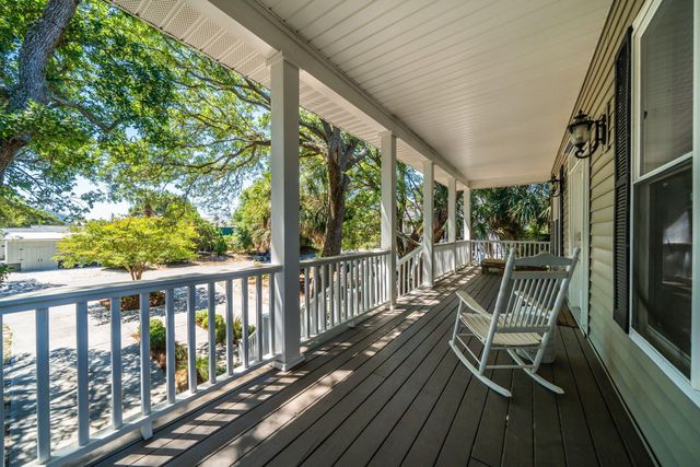 406 W Cooper Avenue, Folly Beach, SC 29439