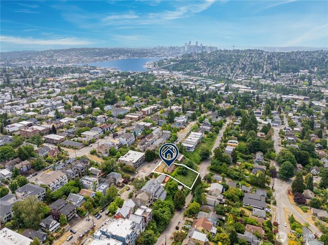 4311 Greenwood Avenue N, Seattle, WA 98103