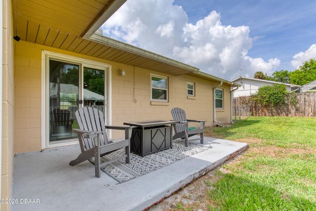 57 Laurel Oaks Circle, Ormond Beach, FL 32174