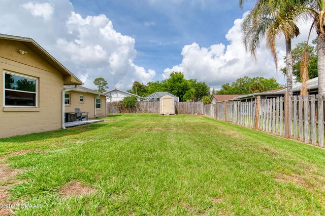 57 Laurel Oaks Circle, Ormond Beach, FL 32174