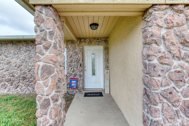 57 Laurel Oaks Circle, Ormond Beach, FL 32174