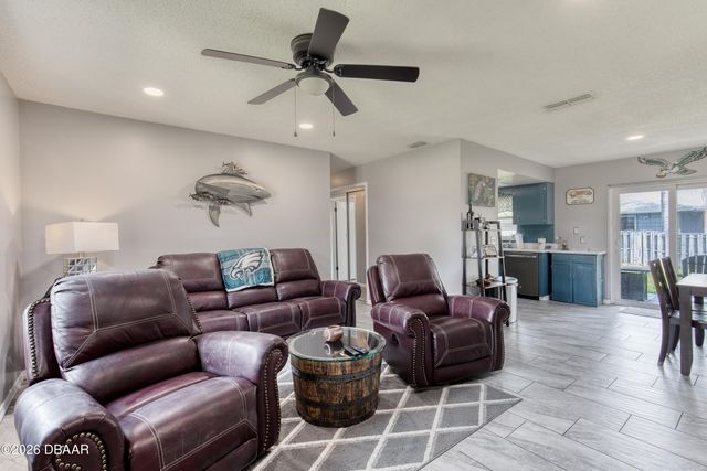57 Laurel Oaks Circle, Ormond Beach, FL 32174