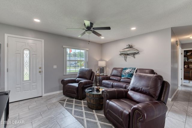 57 Laurel Oaks Circle, Ormond Beach, FL 32174