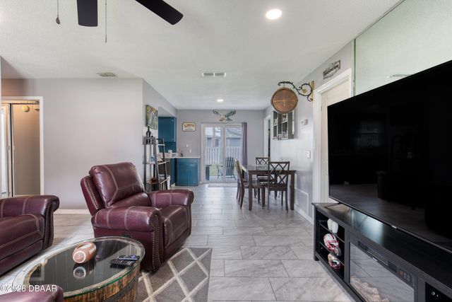 57 Laurel Oaks Circle, Ormond Beach, FL 32174