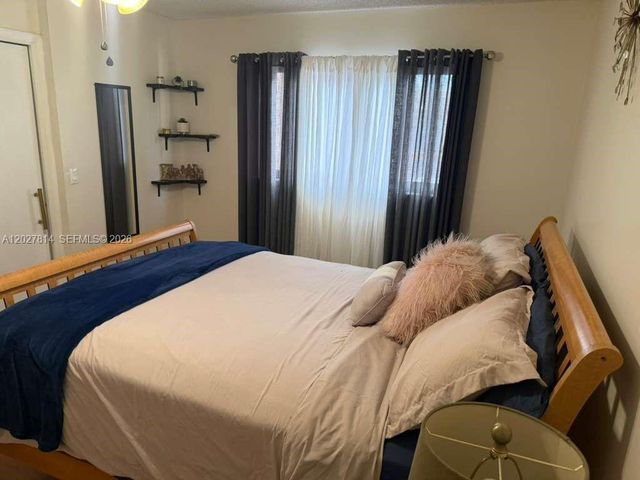 3473 SW 52nd Ave, Pembroke Pines, FL 33023
