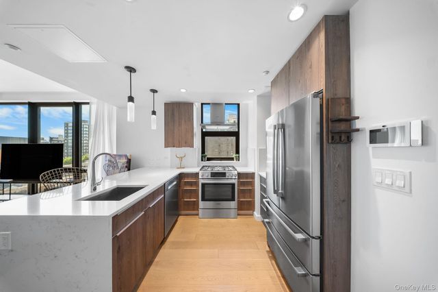 4620 11th Street 5D, Long Island City, NY 11101
