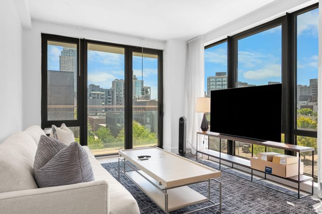 4620 11th Street 5D, Long Island City, NY 11101
