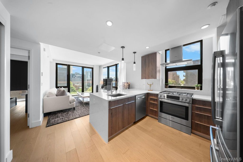 4620 11th Street 5D, Long Island City, NY 11101