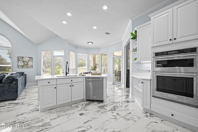 12548 HIGHVIEW Drive, Jacksonville, FL 32225