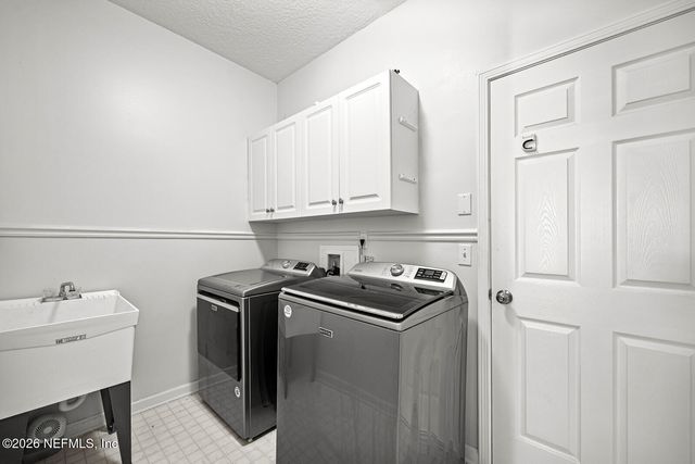 12548 HIGHVIEW Drive, Jacksonville, FL 32225