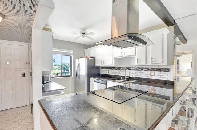 4070 TIVOLI Court 307, Lake Worth, FL 33467