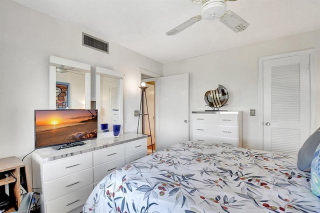 4070 TIVOLI Court 307, Lake Worth, FL 33467