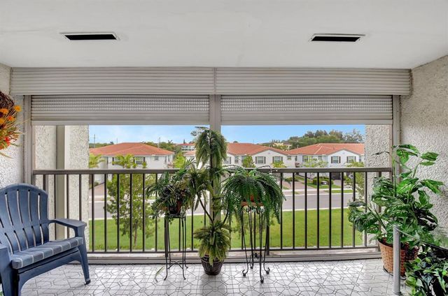 4070 TIVOLI Court 307, Lake Worth, FL 33467
