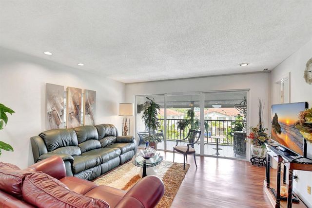 4070 TIVOLI Court 307, Lake Worth, FL 33467