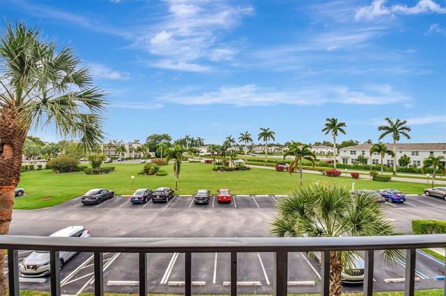 4070 TIVOLI Court 307, Lake Worth, FL 33467