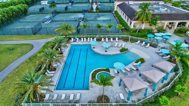 4070 TIVOLI Court 307, Lake Worth, FL 33467