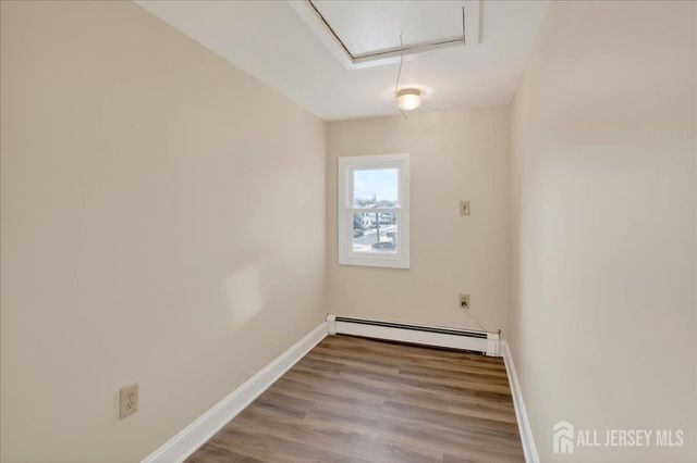 28 Sedgwick Street, Jamesburg, NJ 08831