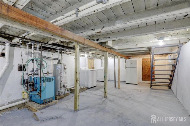 28 Sedgwick Street, Jamesburg, NJ 08831