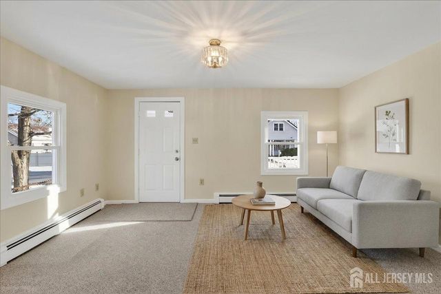 28 Sedgwick Street, Jamesburg, NJ 08831