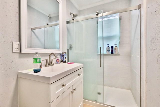 450-452 W Doty Street, Madison, WI 53703