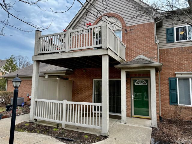 314 MARIGOLD Circle, Westland, MI 48185