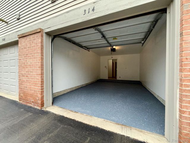 314 MARIGOLD Circle, Westland, MI 48185