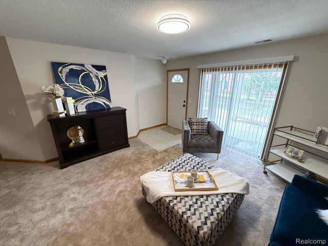 314 MARIGOLD Circle, Westland, MI 48185