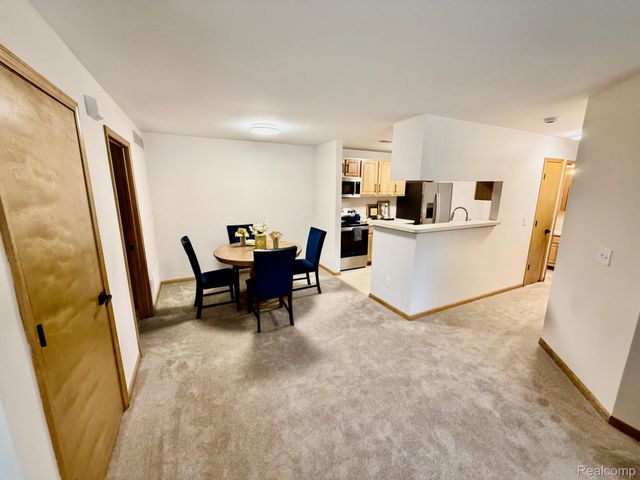 314 MARIGOLD Circle, Westland, MI 48185