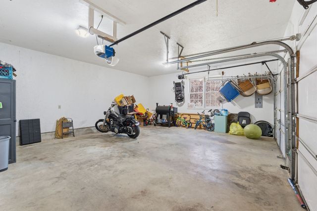 91 Whispering Oaks St, Summertown, TN 38483