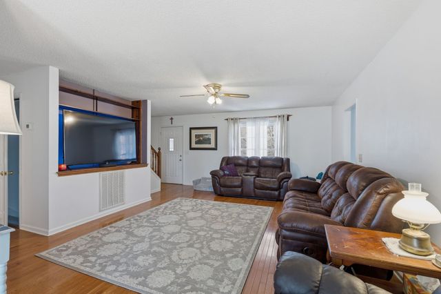 91 Whispering Oaks St, Summertown, TN 38483