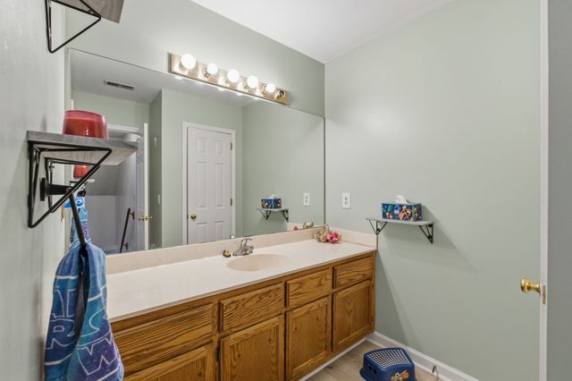 91 Whispering Oaks St, Summertown, TN 38483