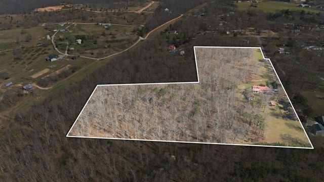 91 Whispering Oaks St, Summertown, TN 38483