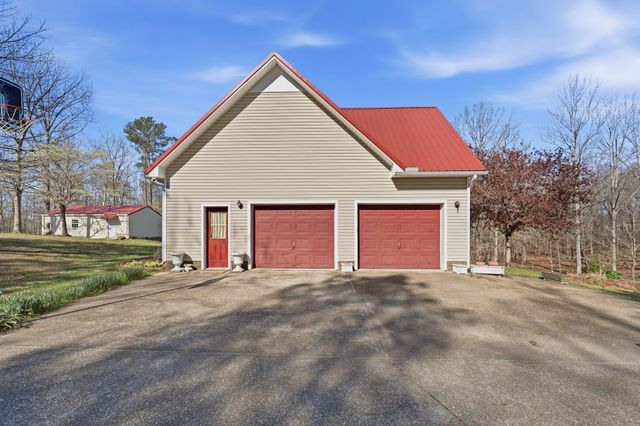 91 Whispering Oaks St, Summertown, TN 38483