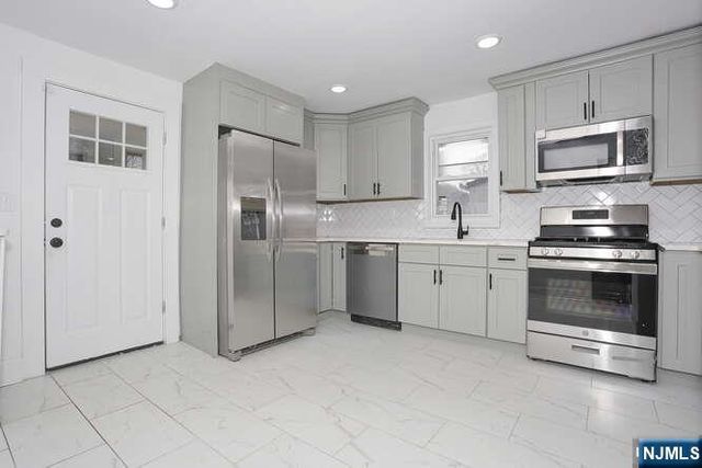 326 Ogden Street, Orange, NJ 07050