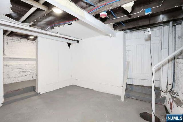 326 Ogden Street, Orange, NJ 07050