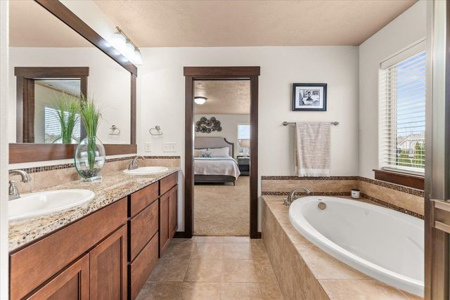 18020 E Daystar Rd, Spokane Valley, WA 99016