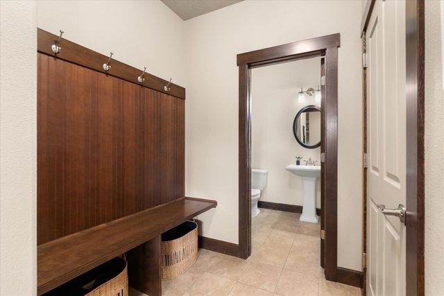 18020 E Daystar Rd, Spokane Valley, WA 99016