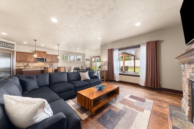 18020 E Daystar Rd, Spokane Valley, WA 99016