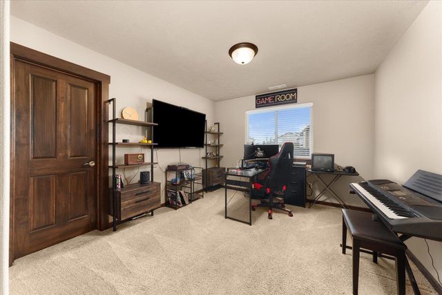 18020 E Daystar Rd, Spokane Valley, WA 99016