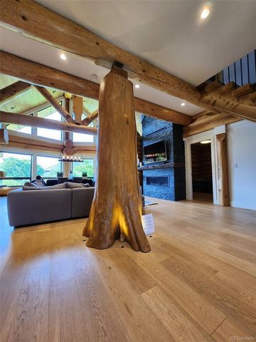 9297 Chipita Park Road, Cascade, CO 80809