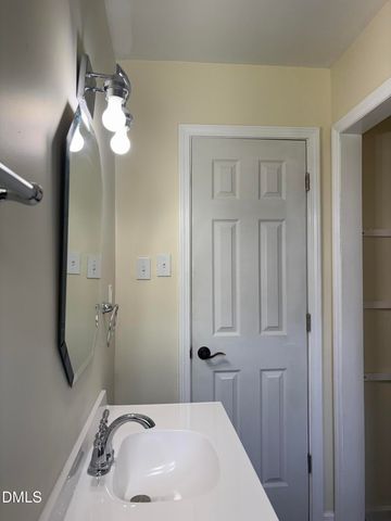 1433 Keswick Drive, Fayetteville, NC 28304