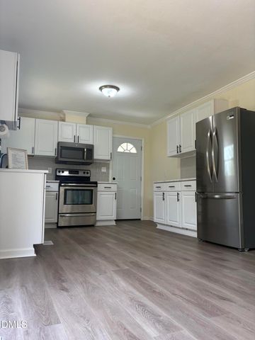 1433 Keswick Drive, Fayetteville, NC 28304