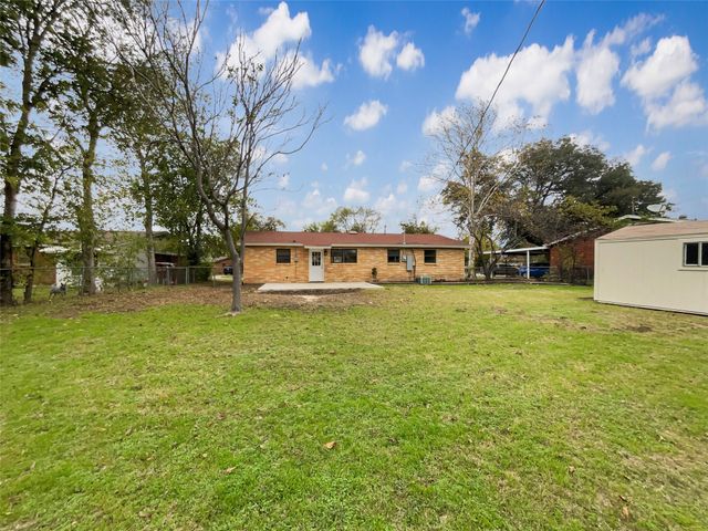 363 Opal Court, Saginaw, TX 76179