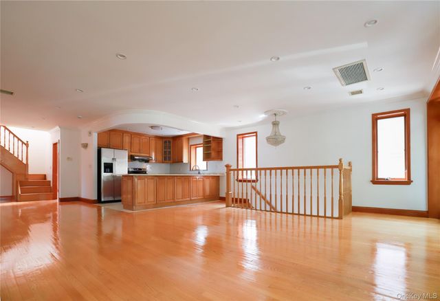69-73 185th Street 2FL, Fresh Meadows, NY 11365
