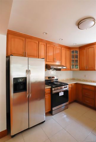 69-73 185th Street 2FL, Fresh Meadows, NY 11365