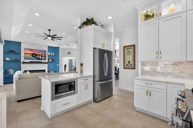 11 COTTONTON COURT, Palm Coast, FL 32137