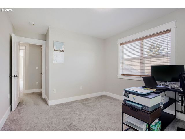 5117 Sw SHATTUCK Rd, Portland, OR 97221