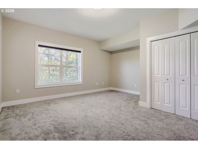 5117 Sw SHATTUCK Rd, Portland, OR 97221